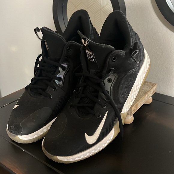 Nike KD Black and White Athletic Sneakers - Picture 3 of 3